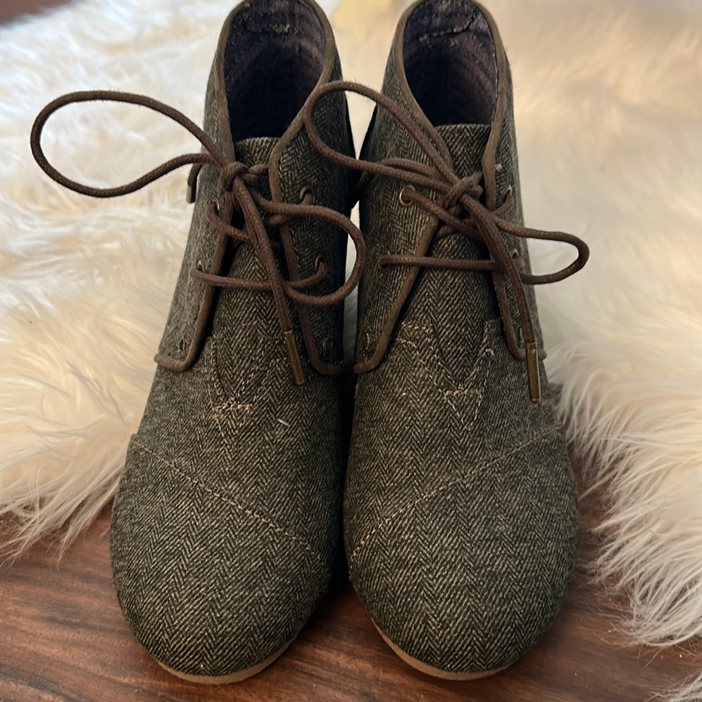 TOMS Wedge Bootie